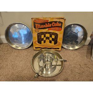 Vintage Checkered Marble Cake Pan Set, Bake King Chicago Metallic MFG